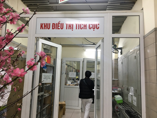 Giận người yêu, thanh niên 19 tuổi tu hết nửa chai thuốc diệt cỏ