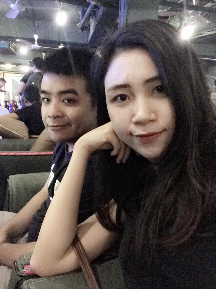 Gái xinh như hot girl bất chấp yêu bạn trai thấp hơn một cái đầu