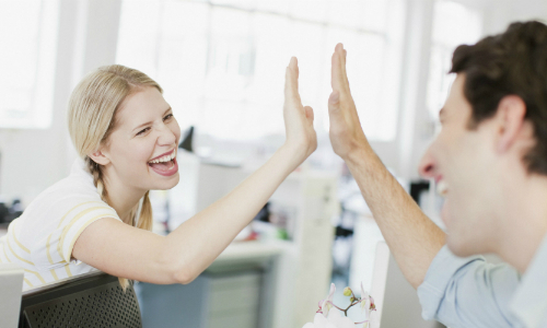 5 mẹo giúp bạn hạnh phúc hơn nơi công sở đầu năm mới