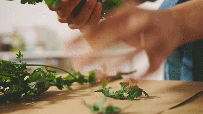 Hồi sinh lọ hoa sắp héo bằng 7 bí kíp độc mà các cửa hàng hoa ít tiết lộ