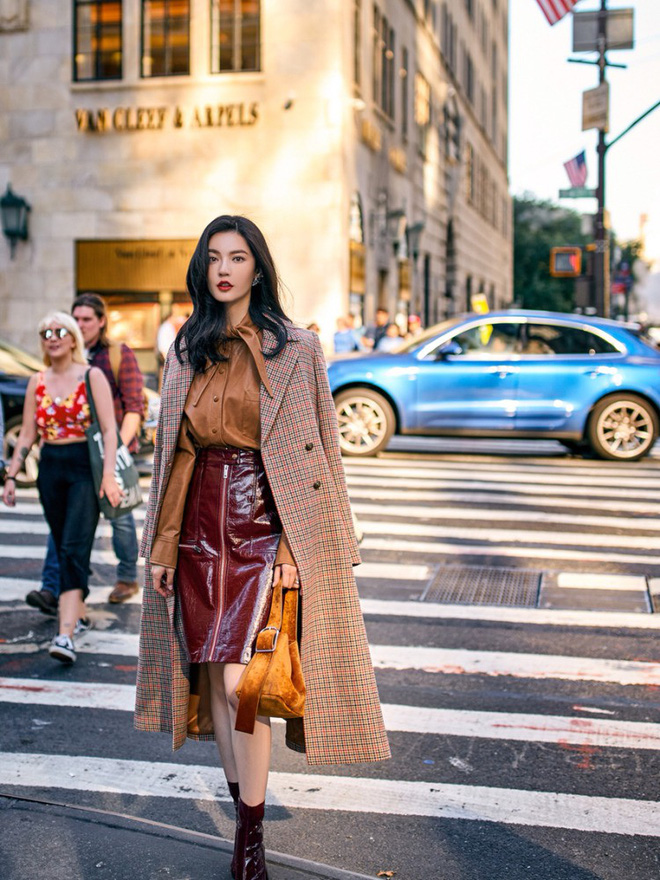 Lên đồ đẹp mĩ mãn cho ngày đi làm đầu xuân với 5 sắc trang phục nổi bật và cực trendy