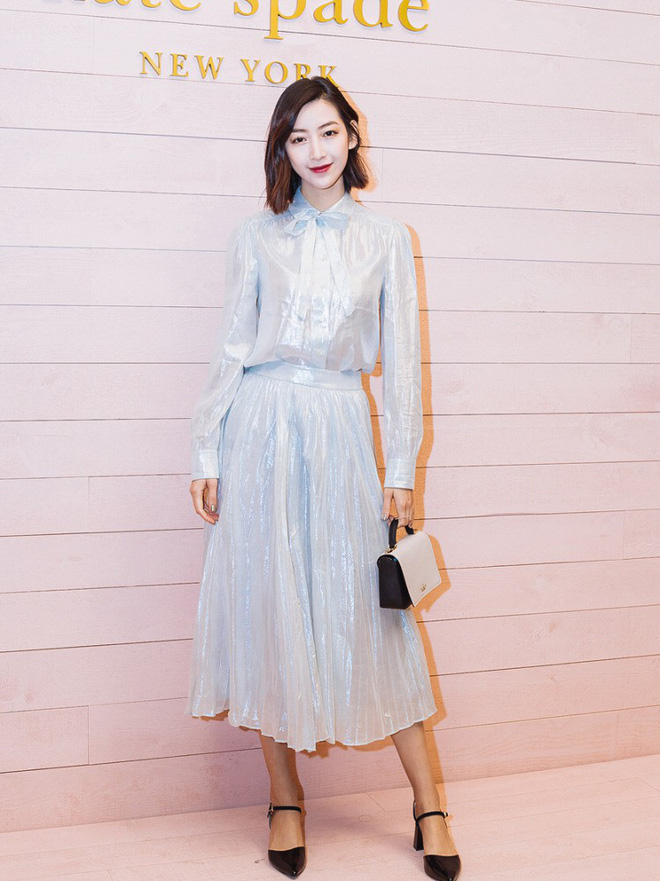 Lên đồ đẹp mĩ mãn cho ngày đi làm đầu xuân với 5 sắc trang phục nổi bật và cực trendy