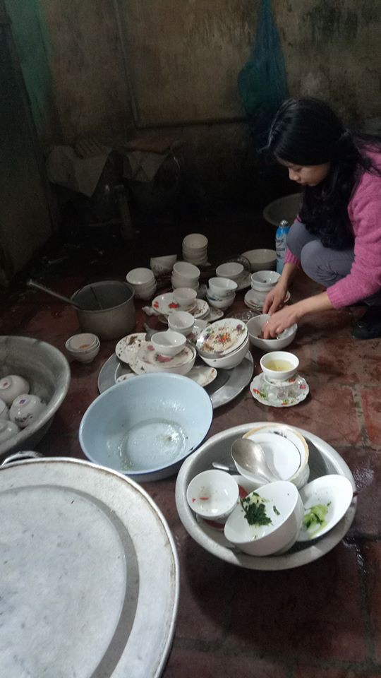 Hết Tết thì buồn thật nhưng nghĩ đến chuyện không phải rửa cả đống chén dĩa nữa là lại vui Hết Tết thì buồn thật nhưng nghĩ đến chuyện không phải rửa cả đống chén dĩa nữa là lại vui