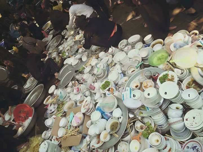 Hết Tết thì buồn thật nhưng nghĩ đến chuyện không phải rửa cả đống chén dĩa nữa là lại vui Hết Tết thì buồn thật nhưng nghĩ đến chuyện không phải rửa cả đống chén dĩa nữa là lại vui