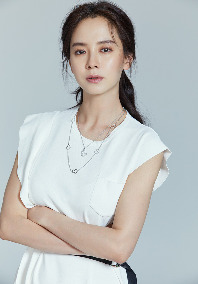 Loạt ngọc nữ đình đám đã yên bề gia thất, sao các chị đại này mãi vẫn chưa chịu lấy chồng?