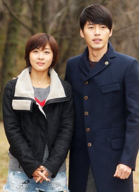 Loạt ngọc nữ đình đám đã yên bề gia thất, sao các chị đại này mãi vẫn chưa chịu lấy chồng?