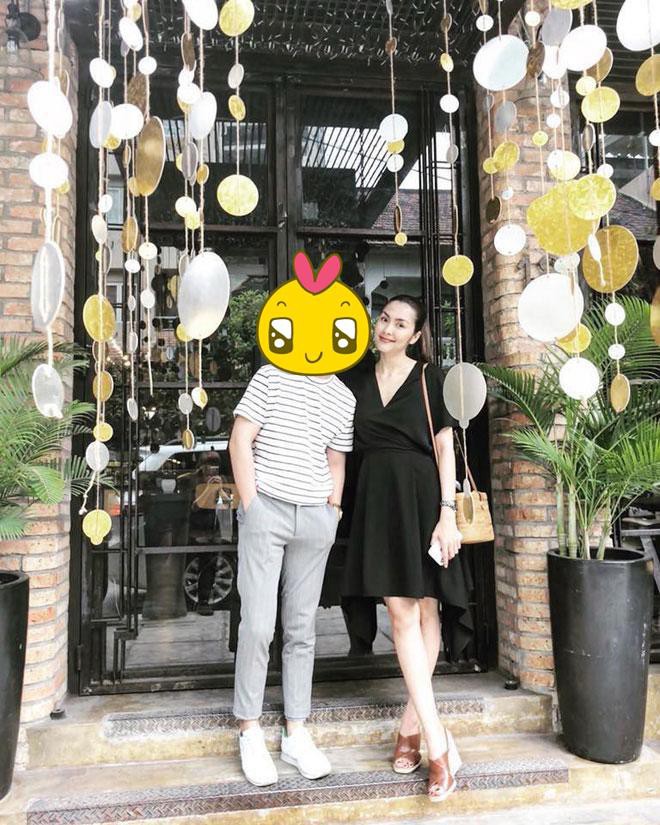 Tăng Thanh Hà khoe ảnh hạnh phúc bên chồng, lộ rõ vòng hai giữa nghi vấn mang thai lần 3