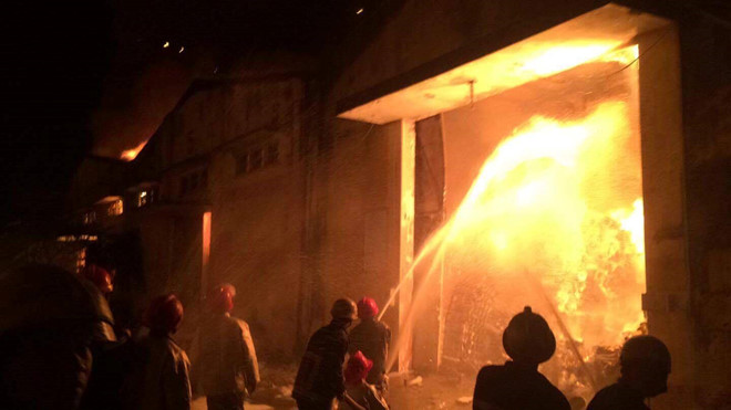 Sài Gòn nóng 35 độ C, cảnh báo nguy cơ cháy nổ