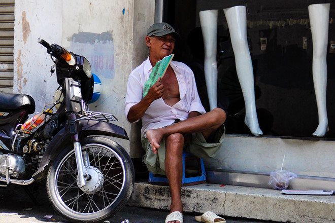 Sài Gòn nóng 35 độ C, cảnh báo nguy cơ cháy nổ