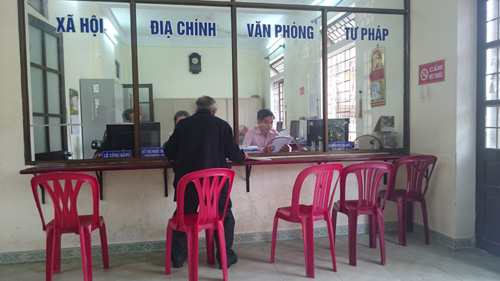 Huế: UBND phường thiếu vắng cán bộ ngày mùng 6, dân phải quay về