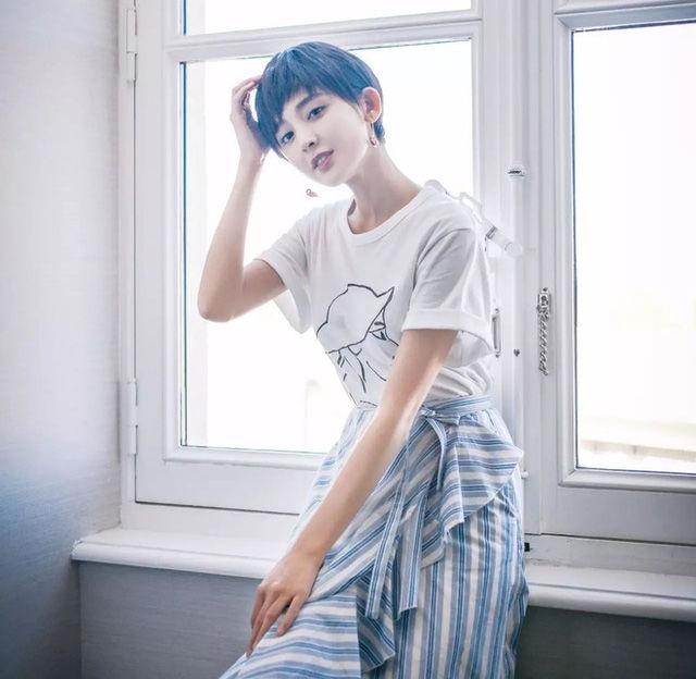 Mỹ nhân Hoa ngữ tiết lộ tuyệt chiêu ăn gian tuổi tác nhờ trang phục cực đơn giản!