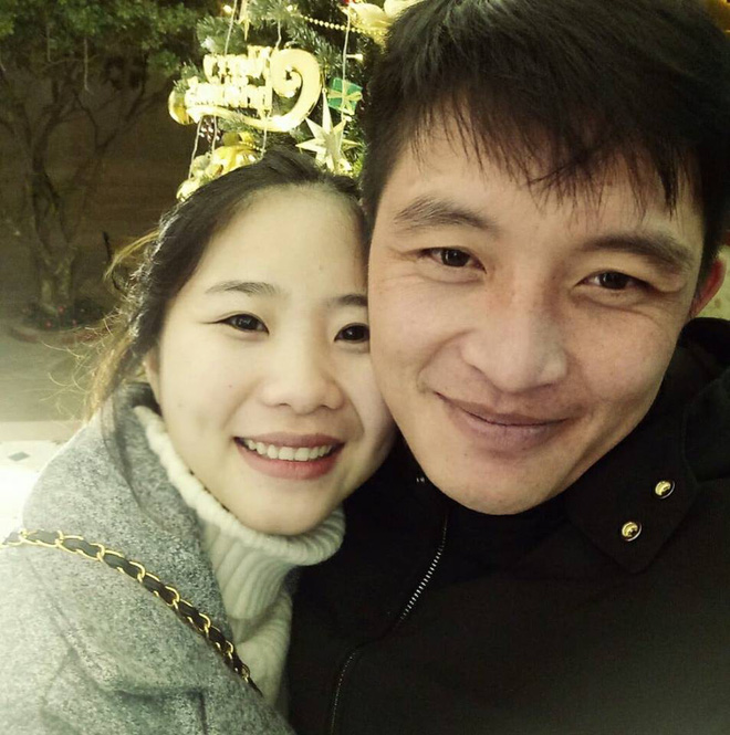 Tết đến chị em lên đồ ra phố, riêng bà đẻ này dành cả thanh xuân để tập đi, ru rú trong nhà gặm móng giò