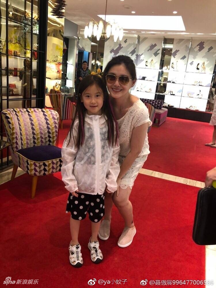 Giảm 10kg trong vòng 1 tháng, giờ đây Đại S đã tự tin khoe sắc vóc thon thả Giảm 10kg trong vòng 1 tháng, giờ đây Đại S đã tự tin khoe sắc vóc thon thả