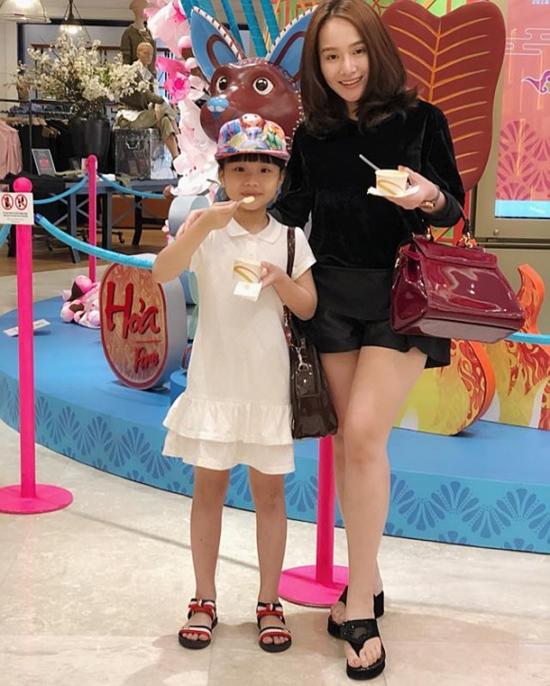 Vợ cũ Thành Trung lần đầu kể lại quãng thời gian 6 năm nơi đất khách, một mình nuôi con