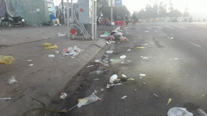 Choáng với hình ảnh Đà Lạt ngập rác sau Tết