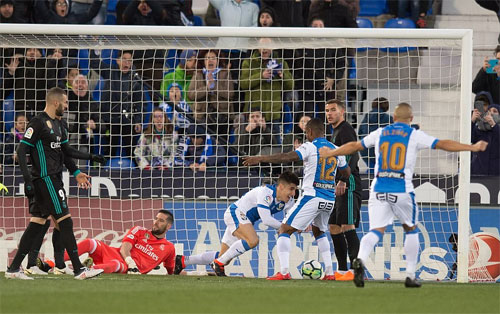 Thắng trận đá bù, Real leo lên vị trí thứ ba La Liga