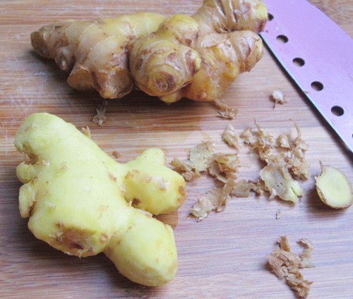 Ngồi vị trí nào trên ô tô, máy bay, tàu hoả... thì đỡ say xe nhất?