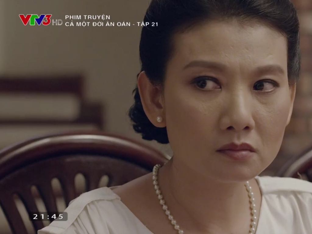 Lan Phương tiếp tục lộng hành, hất cẳng cả mẹ chồng ra khỏi nhà trong Cả Một Đời Ân Oán Lan Phương tiếp tục lộng hành, hất cẳng cả mẹ chồng ra khỏi nhà trong Cả Một Đời Ân Oán