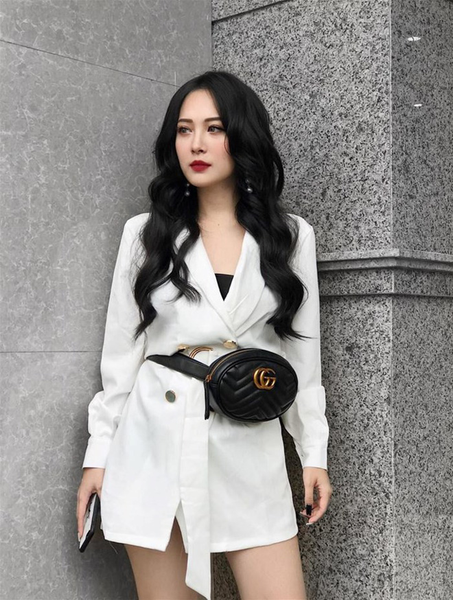 Lộ diện các cô em gái xinh như hot girl của ca sĩ Hương Tràm, một cô trong đó nổi đình đám mạng xã hội Lộ diện các cô em gái xinh như hot girl của ca sĩ Hương Tràm, một cô trong đó nổi đình đám mạng xã hội