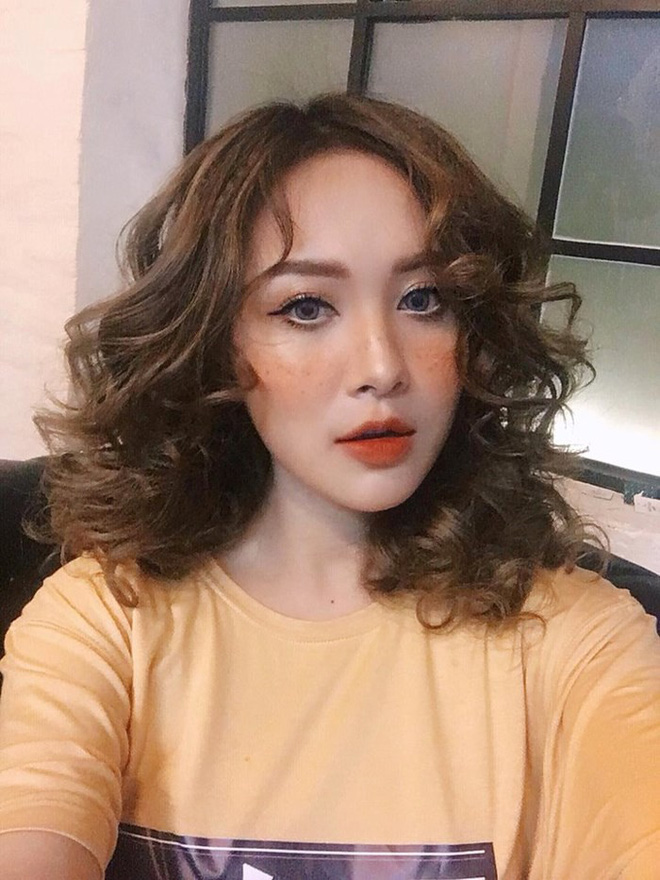 Lộ diện các cô em gái xinh như hot girl của ca sĩ Hương Tràm, một cô trong đó nổi đình đám mạng xã hội