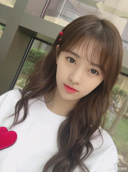 7 hot girl sinh năm 1994 nổi tiếng trên mạng xã hội Trung Quốc