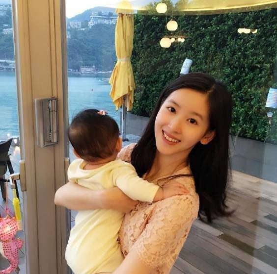 Hội tay hòm chìa khóa nhỏ to chuyện tài sản: Ở tuổi 29, gia tài của các mẹ là bao nhiêu?