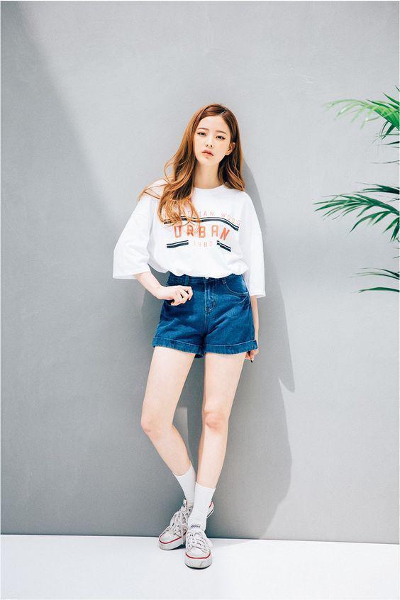 Nếu muốn thoát kiếp mặc xấu, chị em hãy mạnh dạn vứt 5 món đồ này khỏi tủ!