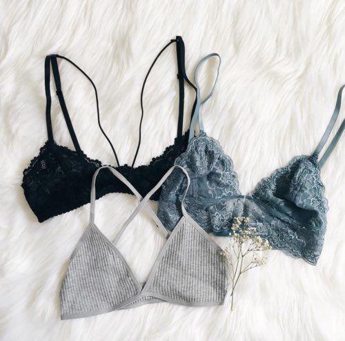 Nếu muốn thoát kiếp mặc xấu, chị em hãy mạnh dạn vứt 5 món đồ này khỏi tủ!