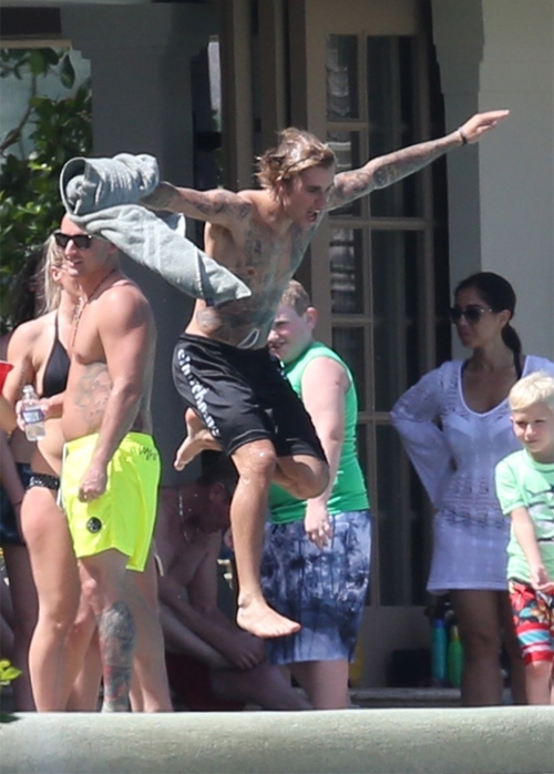 Selena như quên cả thế gian khi ở trong vòng tay Justin Bieber