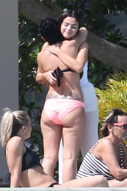 Selena như quên cả thế gian khi ở trong vòng tay Justin Bieber