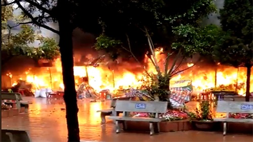 Thứ trưởng Bộ VHTTDL:Tôi ủng hộ đề nghị bỏ tục đốt vàng mã