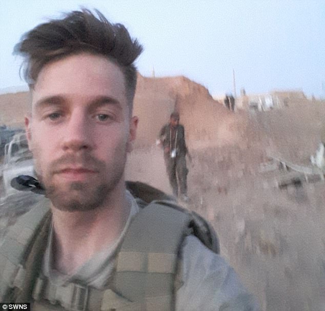 Thanh niên Mỹ tự tin dùng kĩ năng chơi game đi diệt khủng bố IS