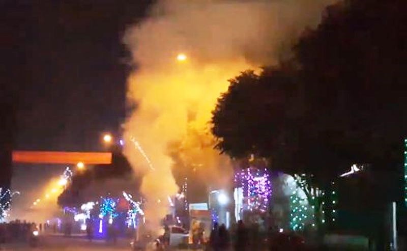 Hàng trăm người đốt pháo đêm giao thừa sẽ bị xử phạt