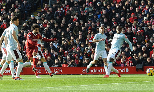 Liverpool vượt mốc ghi 100 bàn mùa này, qua mặt Man Utd lên nhì bảng