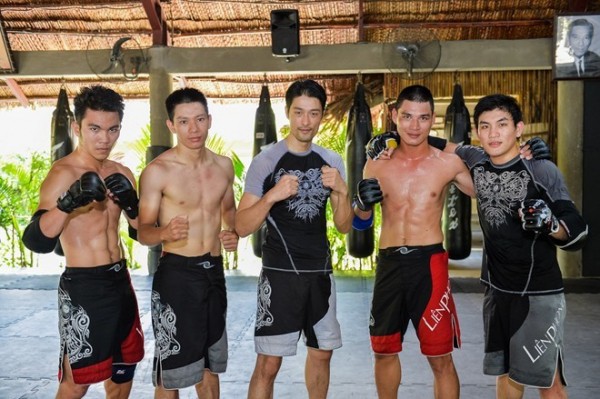 Đây là điều kiện Johnny Trí Nguyễn đưa ra nếu nhận lời thách đấu của võ sư Flores