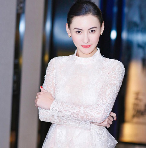 Sau bao năm cô đơn, Trương Bá Chi bất ngờ bóng gió tiết lộ đã có bạn trai Sau bao năm cô đơn, Trương Bá Chi bất ngờ bóng gió tiết lộ đã có bạn trai