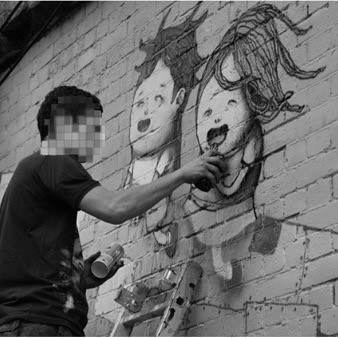 Mặt trái xã hội gây ám ảnh qua loạt tranh của họa sĩ Pháp