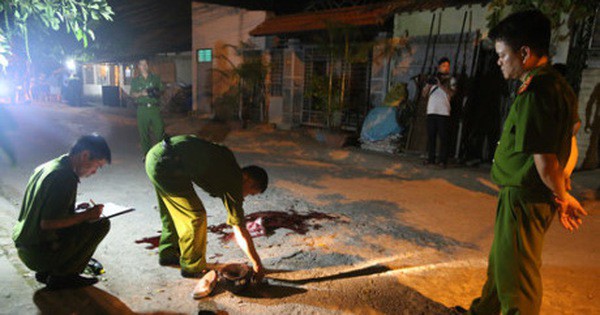 Người đàn ông dùng dao đâm tình dịch khiến vợ cũ trọng thương