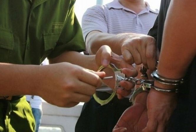 Lời khai nghi phạm cướp điện thoại rồi về... bán cho mẹ