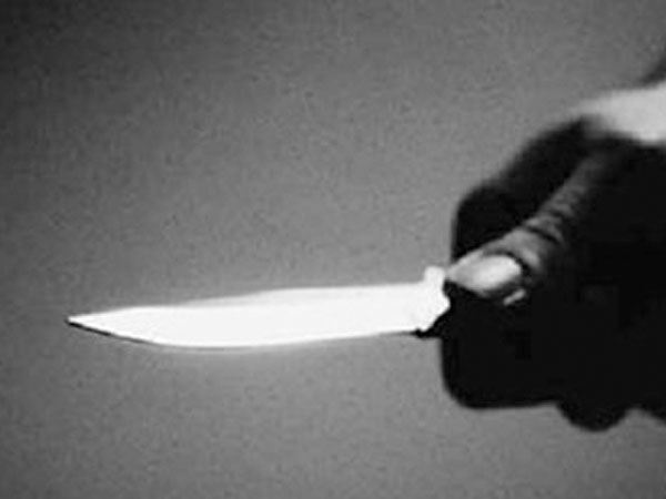 Trẻ con chơi đùa dẫn đến mâu thuẫn, người lớn cầm dao đoạt mạng nhau