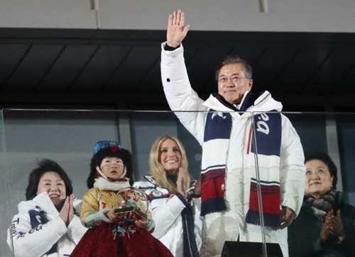 Tổng thống Hàn Quốc đối mặt bài toán giữ lửa với Triều Tiên hậu Olympic