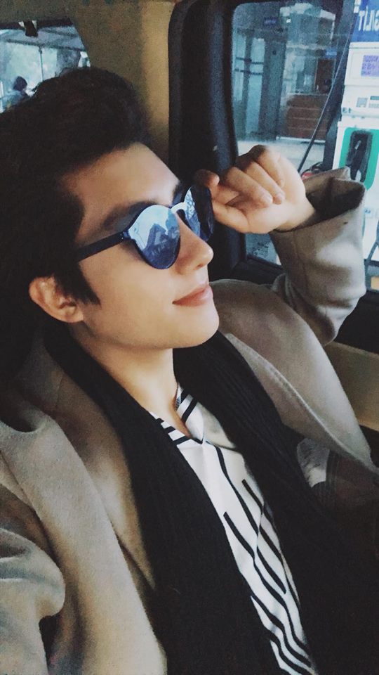 Nam bác sĩ sản khoa ở Hà Nội đẹp như tài tử điện ảnh gây sốt mạng