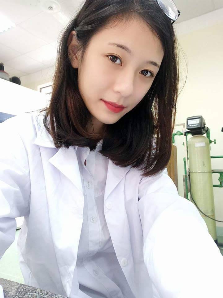 Chân dung nữ sinh ĐH Hàng Hải bị chụp trộm mà vẫn xinh như thành viên nhóm SNSD