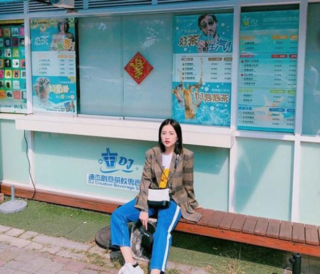 Lộ nhiều hình ảnh nghi ngờ Chi Pu đi ngắm pháo hoa cùng bạn trai tin đồn tại Đài Loan?