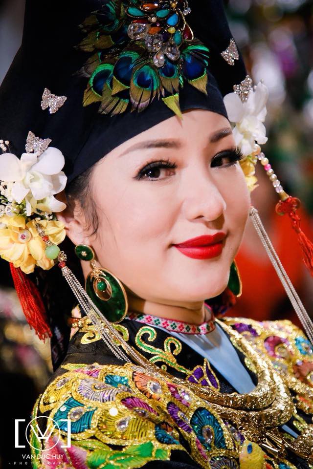 Danh hài Thúy Nga: Tôi bị điếc một bên tai