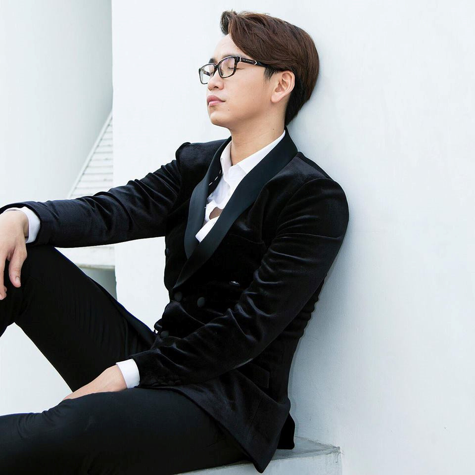 8 anh chàng đẹp trai được các cô gái tỏ tình là ai?