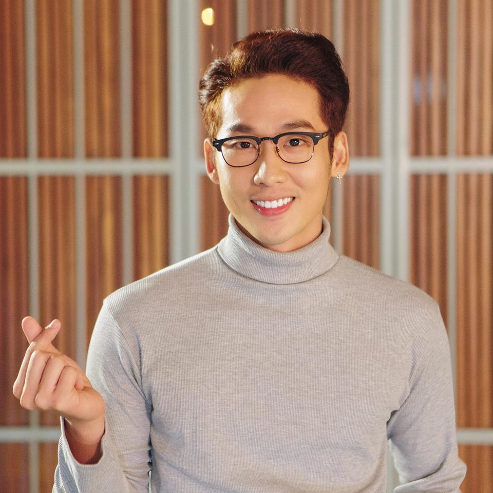 8 anh chàng đẹp trai được các cô gái tỏ tình là ai?