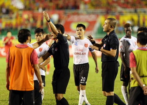 V-League 2018 sẽ vơi nỗi lo trọng tài