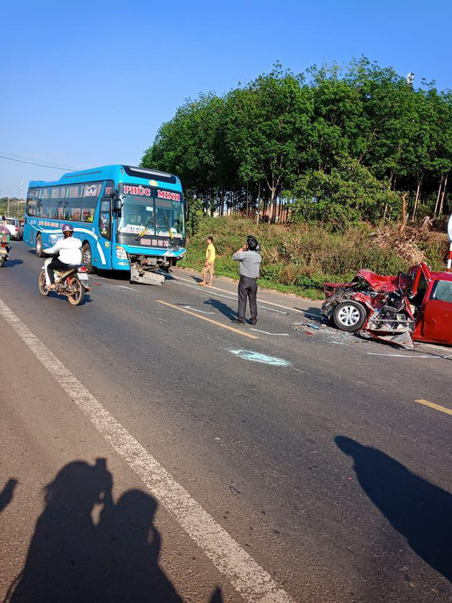 Nhà xe gửi lời xin lỗi và đăng tải camera hành trình khoảnh khắc va chạm kinh hoàng gây nhiều tranh cãi
