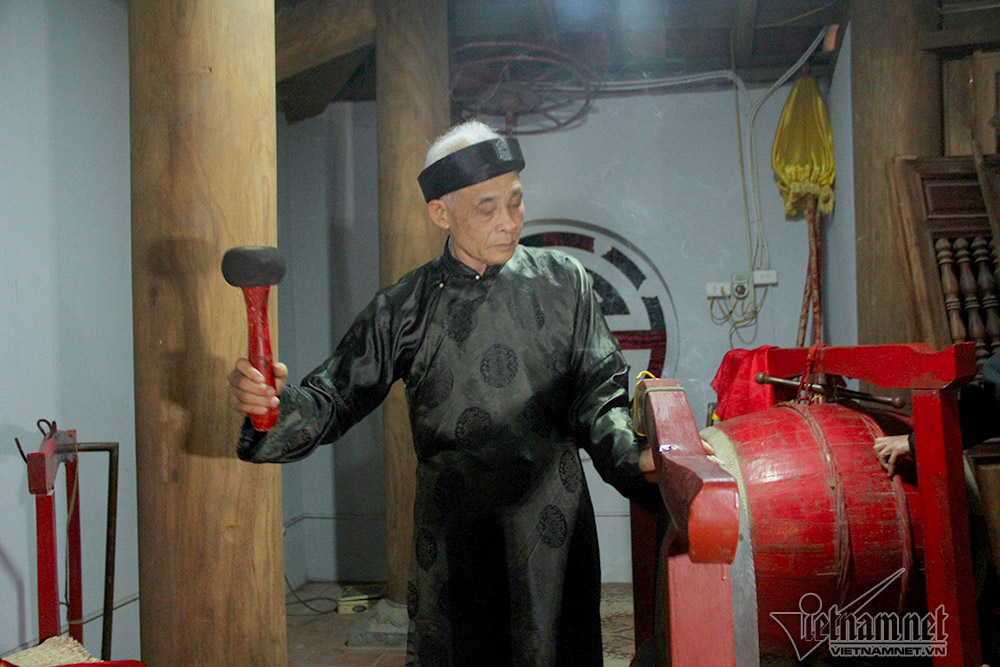 Đốt hàng chục kg vàng mã, chia lửa lấy đỏ đầu năm ở Hà Nội